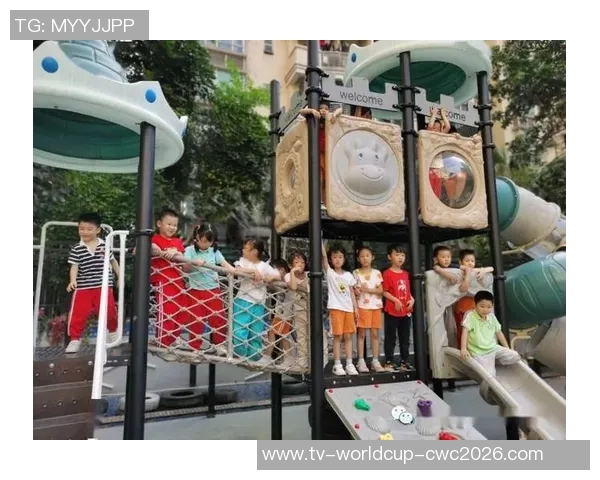 童谣与足球的奇妙结合让孩子们在欢声笑语中快乐成长 童谣与足球的奇妙结合让孩子们在欢声笑语中快乐成长