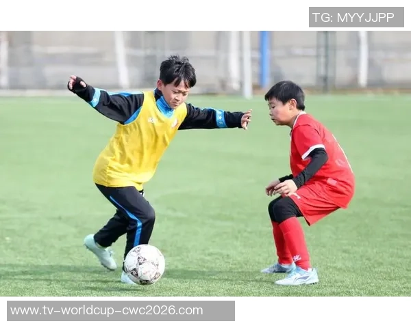 足球俱乐部冬令营:提升技能与团队合作的最佳平台与体验 足球俱乐部冬令营:提升技能与团队合作的最佳平台与体验